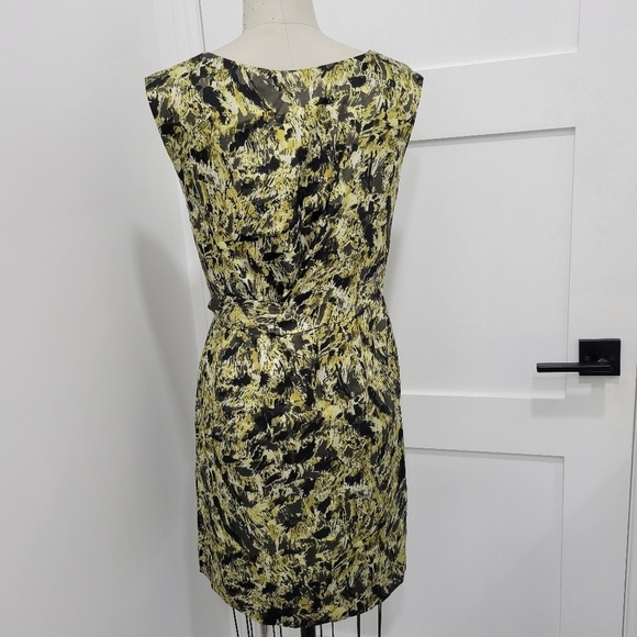 Vince Camuto Dress Faux Wrap Lined Sleeveless Camo With Tie Size 10P - Picture 4 of 10